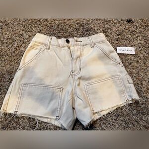 PACSUN CREAM SHORTS WITH BROWN STITCHING